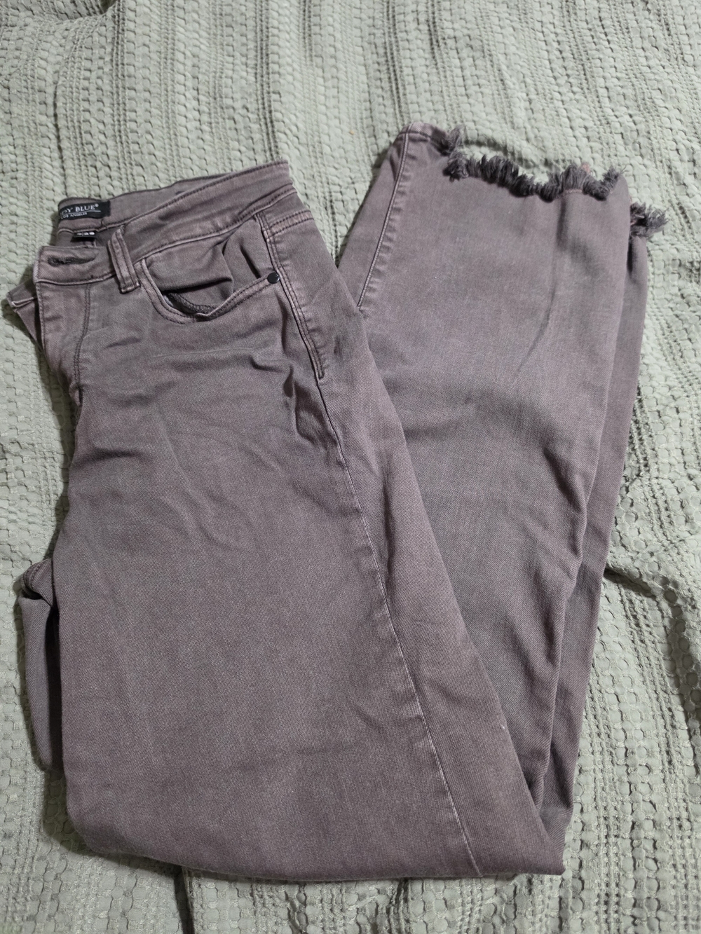 Judy Blue Frayed-Hem Jeans 7/28